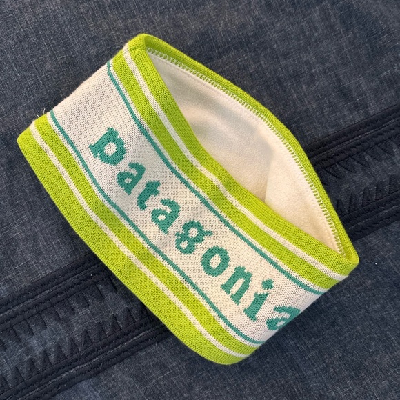 Patagonia Green and White Winter Warm Headband - Picture 2 of 3